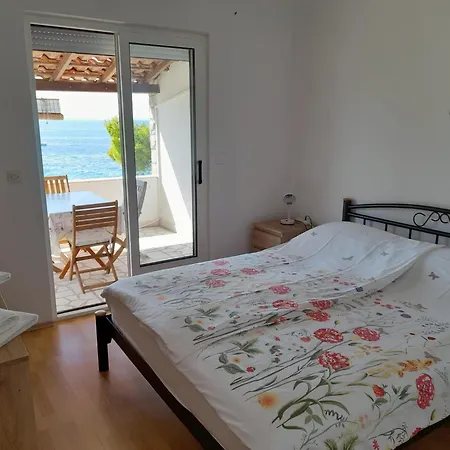 Apartment On The Ivan Dolac