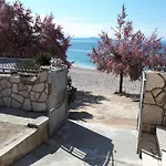 On The 아파트